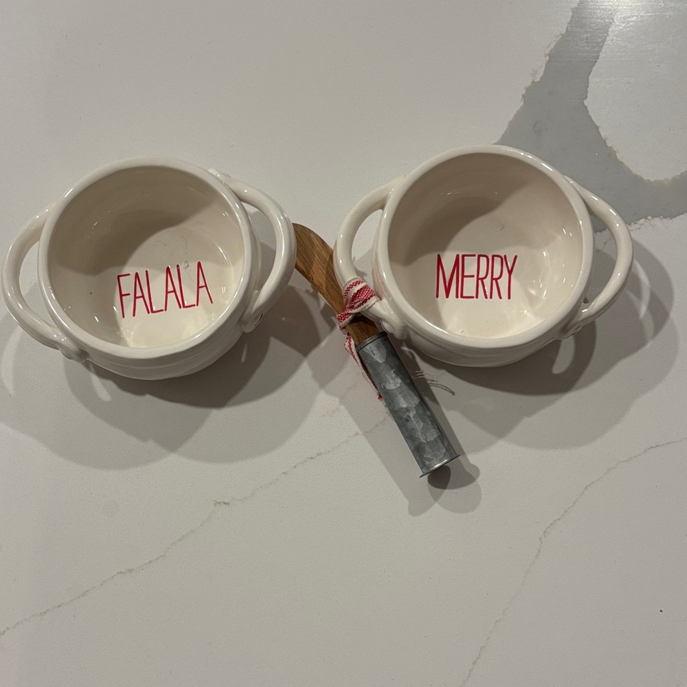 Mud Pie…Cream & Red FALALA & MERRY Small Bowls w Spreader.. 4 In Bowls… NWT